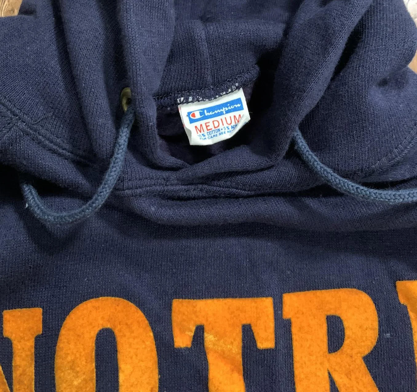 Vintage Champion Notre Dame University Navy / Gold Hoodie (Size M